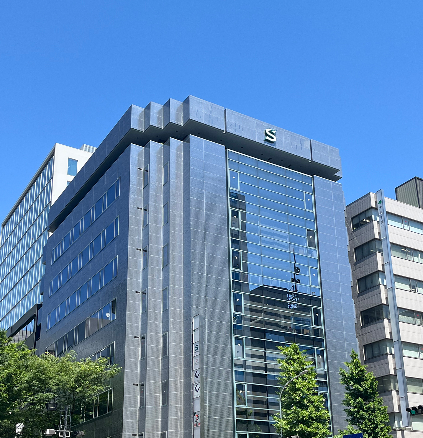 新横浜事務所の外観